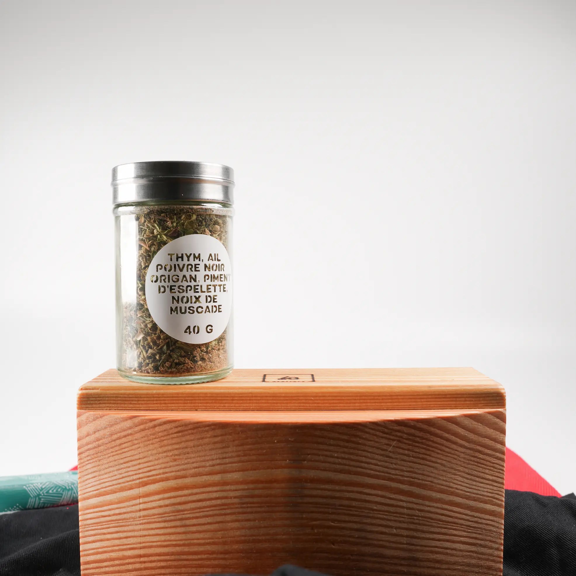 Kit du racleur -Spatule en Bois, Herbes et Racloir Inclus